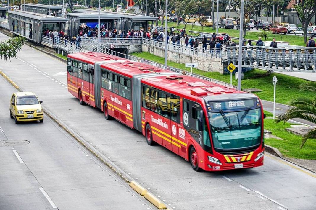 Türkiye'nin ikinci metrobüs hattı Sakarya'da hizmete giriyor: İlk asfalt atıldı! İşte 13 istasyonlu metrobüsün güzergah haritası 14